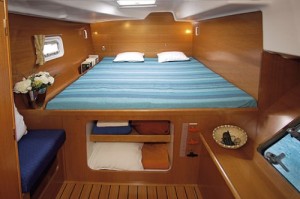 Lagoon 380 cabina