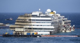 costa concordia foto raddrizzamento